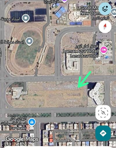 Damietta New Central in front of Lamar Hotel