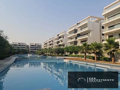 شقة للبيع Water feature view باقل من سعر السوق في كمبوند ليك فيو ريزدنس التجمع الخامس Lake View Residence New Cairo