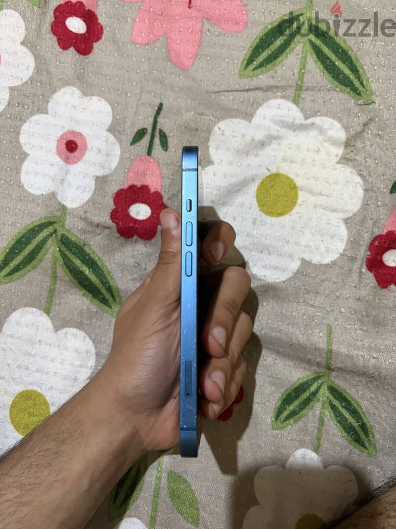 Apple - iPhone 13 4