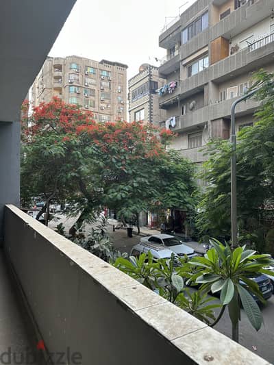 شقه للبيع فى المهندسين فى شارع الفرات