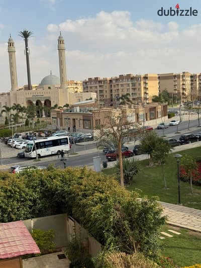 شقه مميزه للبيع 165 متر فيو وايد جاردن والخدمات دور متكرر