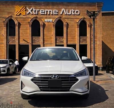 هيونداي إلنترا بكاش باك يصل الي 5% و لحد 50 الف جنيه صيانة مجانية