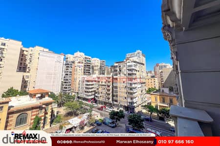 Open side view overlooking Abu Qir Street Registered apartment for sale, 135 sq m, janklis