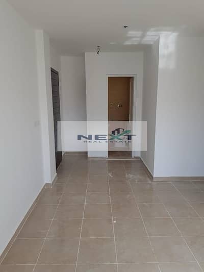 A distinctive apartment for rent in the most prestigious phase of Madinaty, in B6. The apartment is 89 square meters and features 2 bedrooms, 2 bathro
