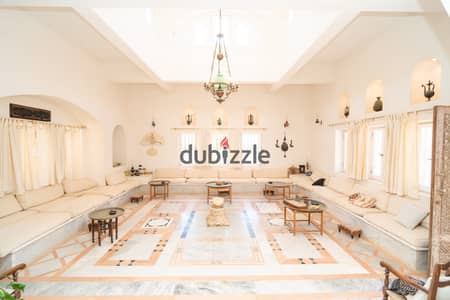 Exceptional villa for sale with private pool, jacuzzi, and sauna on a 5470m land