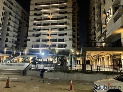 بمقدم 10 % صيدلية للبيع لقطة 155 م واجهه استلام فوري موقع مميز في مدينة نصرعلى شارع النزهة مباشرة بالقرب من سيتي ستارز Citystars