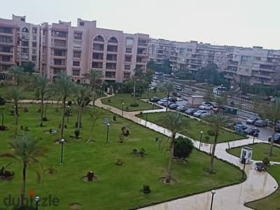 لعشاق المساحات الكبيره للبيع شقه بالرحاب تشطيبات خاصه