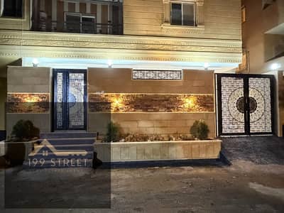ڤيلا 215م أرضي مرتفع بحديقة L وجراج رابع عمارة من شارع الجيش - منطقة ح
