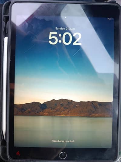 Ipad 9th generation for sale, Almost New