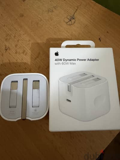 شاحن  40W  للابفون 17 اصلي من جرير السعوديه