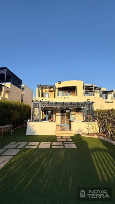 Villa for sale in Rimas Village – North Coast     Prime location inside the village, directly on the sea and pool