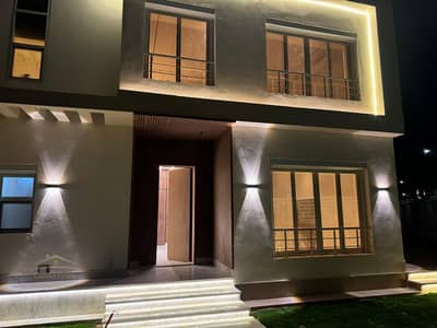 فيلا مستقلة متشطبة ريسيل في  كمبوند جراند هايتس Grand Heights villa stand alone بالقرب من ماونتين فيو و اكتوبر بلازا و بيفرلي هيلز و زايد 2000