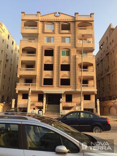 شقة للبيع في الحي العاشر المستثمر الصغير   مساحة 177 متر
