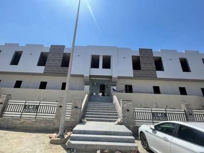A fully finished 32m² clinic with air conditioning in the heart of Sheikh Zayed, next to Al Mostakbal Street, near The Gate Mall, España Plaza, Arkan