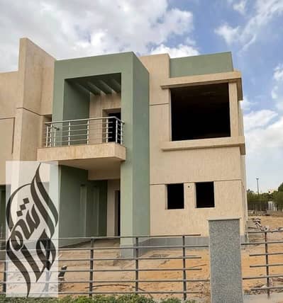 فيلا لقطة للبيع بدون تشطيب بمدينتي فيو جاردن استلام فوري بجوار المسجد والخدمات