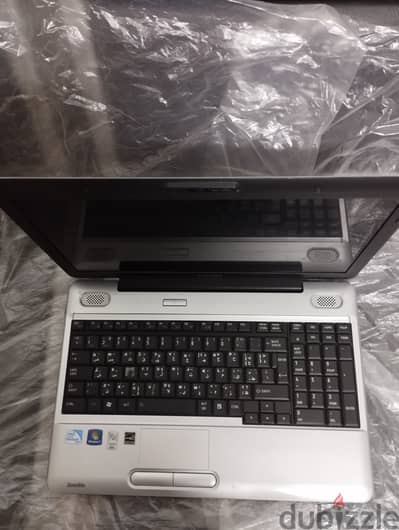 LAPTOP توشيبا رام 4 جيجا هارد 250 جيجا رام 4 جيجا مع شاحن عاوز بطارية
