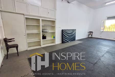 Licensed administrative office room for rent – fully open view