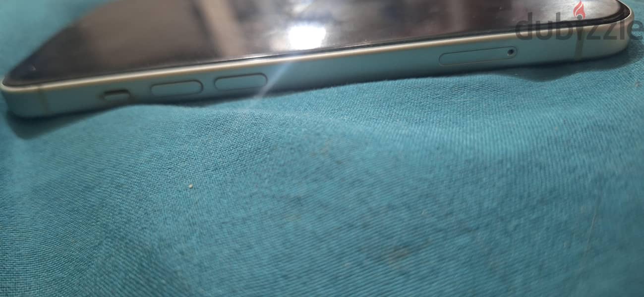 Apple - iPhone 15 4