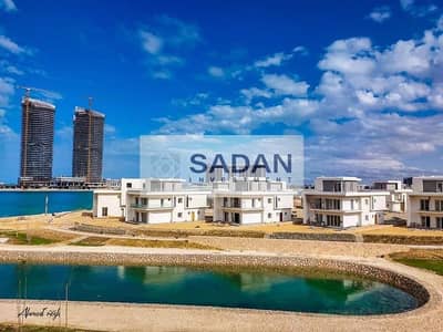 اخر شاليه sea view بالتقسيط علي 12 سنة متشطب بالكامل جاهز المعاينة بجوار ابراج العلمين الساحل الشمالي