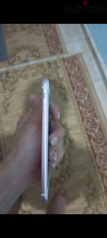 iPhone 7 4