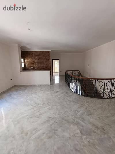 Duplex Villa in the first neighborhood consultants 5 rooms and 4 bathrooms