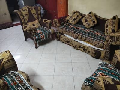 بيع انتريه اتنين كنبه واتنين كرسي بالطربيزه حاله جيدا