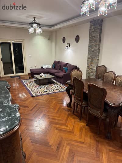لسرعة البيع بالنرجس عمارات شقة 160م دور ثانى بالأسانسير على محور جمال عبدالناصر وتطل على النرجس الجديدة بالعفش أو بدون العفش