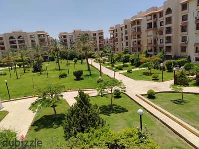 For sale and investment at a bargain price in Al-Rehab, an apartment of 250m with special finishes, a prime location, wide garden, close to the club and the mosque.