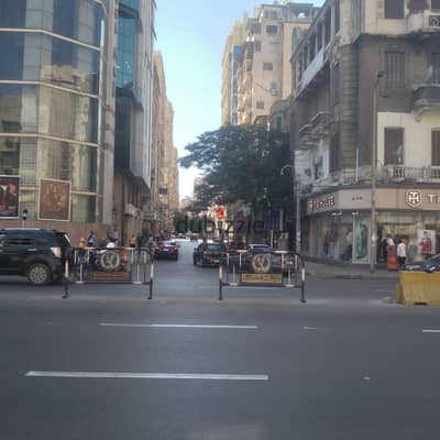 شقة للبيع 310م بشارع سوريا برشدي الإسكندرية عبارة عن 4نوم 3حمامR4ق 2تراس جميع العدادات دور8أسانسير فيو رائع جدآ ومفتوح لشارع سوريا مباشر