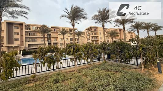 فيلا استلام فوري بمقدم وتكملة أقساط ريسيل بأقل من سعر السوق 4 غرف وغرفة مربية في Uptown Cairo المقطم للبيع