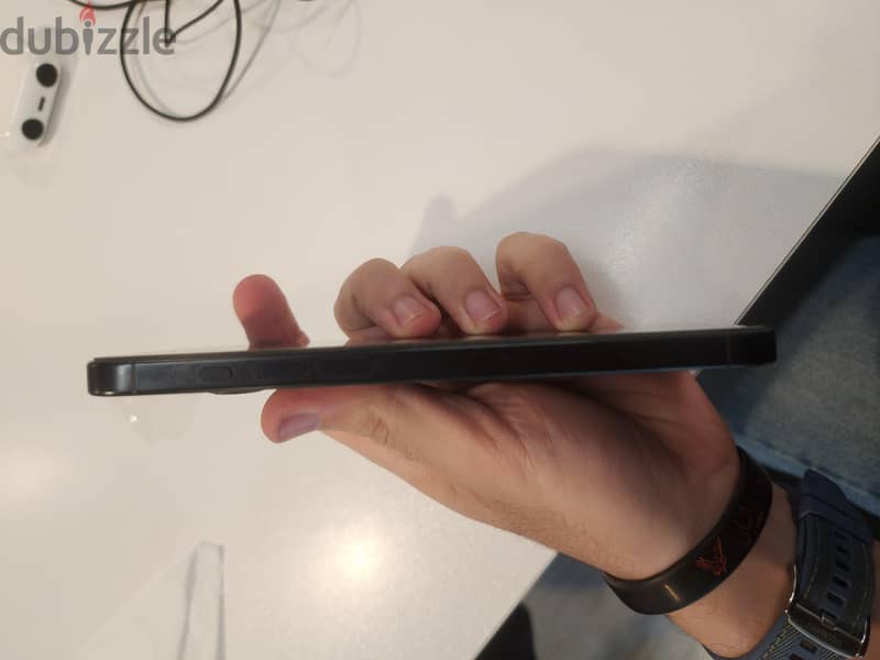 Apple - iPhone 16 Pro Max 3