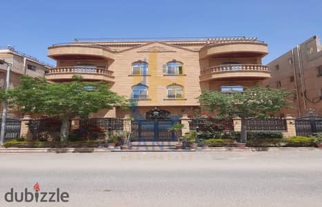 Furnished apartment for sale in South Academy (W), with a garden view. Furnished apartment for sale in South Academy (W), with a garden view.
