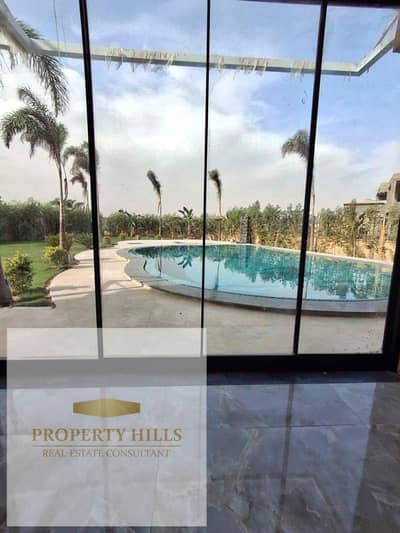 Palace for sale immediate delivery 1,300 meters with a private pool ready with facilities and all services in the heart of the Fifth Settlement behind the American University and in front of Mountain View and Katameya Dunes compound villas only