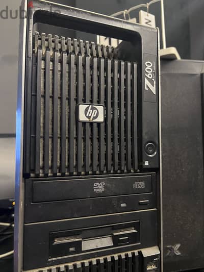 للبيع كيسة HP Workstation Z600 بمواصفات ممتازة ورامات عالية