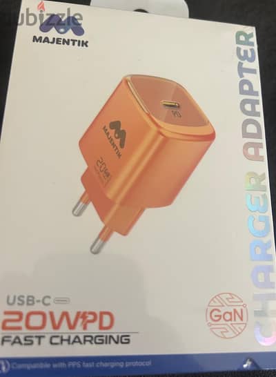 MAJENTIK charger 20wpd type C
