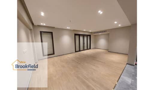 شقه للايجار اول سكن بالمطبخ والتكييفات واجهزة وشاترز كمبوند ديستريكت First Use apartment for rent with kitchen, Acs, appliances  District 5