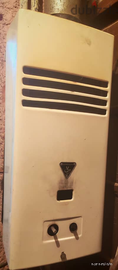 سخان مصانع ١٠ لتر