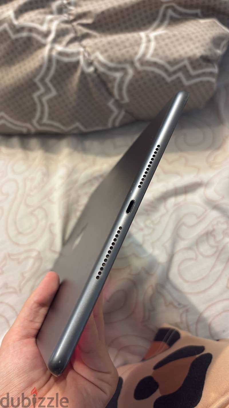 Ipad 8th generation 4