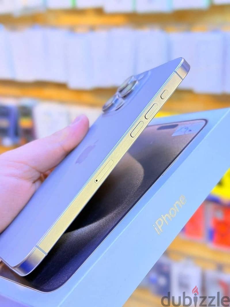 Apple - iPhone 15 Pro Max 2