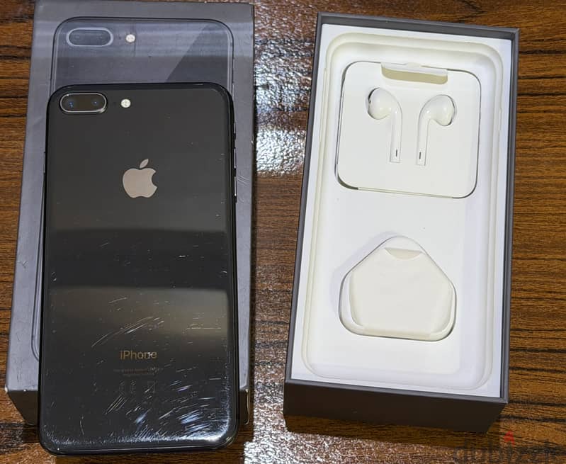 Apple - iPhone 8 Plus 2