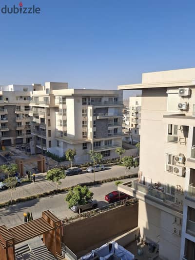 شقة 3 غرف في Club Park بتشطيبات تأسيسية جاهزة