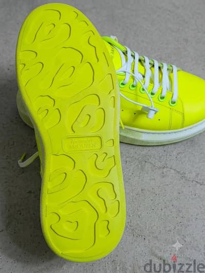 Alexander McQueen Sneakers 41 size original جزمه أليكسندر أوريچنال ٤١