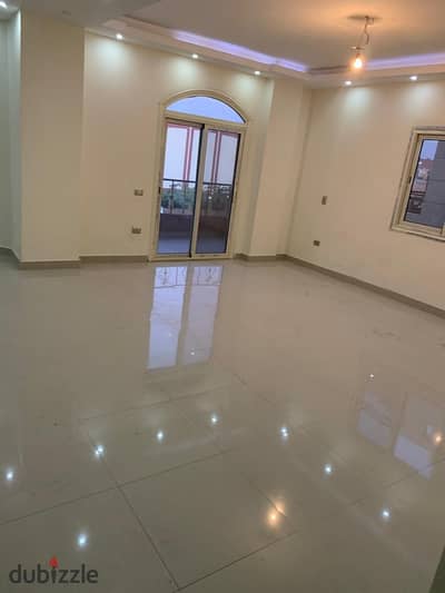  Apartment for rent in New Cairo – First Settlement – ​​Yasmin Villas 8   Prime location within a chic villa with an elegant entrance   Area: 210
