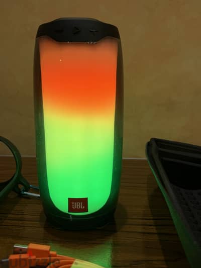 JBL Pulse 4 Speakers