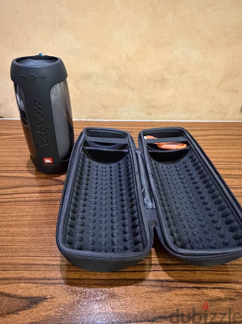 JBL Pulse 4 Speakers 3