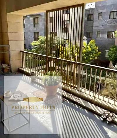 باقل سعر شقه متشطبه بالكامل مساحه 320 في ديستركت 5 مراكز اعليوارقي كومبوند باعلي مستوي بالتقسيط في التجمع