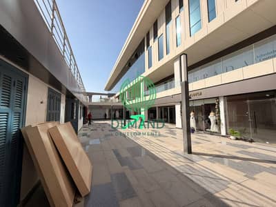 Shop 47  sqm for rent in Centrada Plaza Mall directly on the main road and Juhayna Square