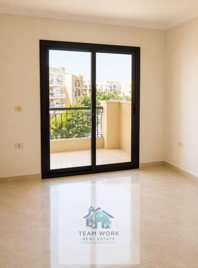 A fantastic apartment in Sheikh Zayed, 7th District, ultra-super-luxurious, prime location, 3 corner units, lowest price in the market.