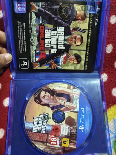 GTA V PS4 حالة ممتازة للبيع أ
