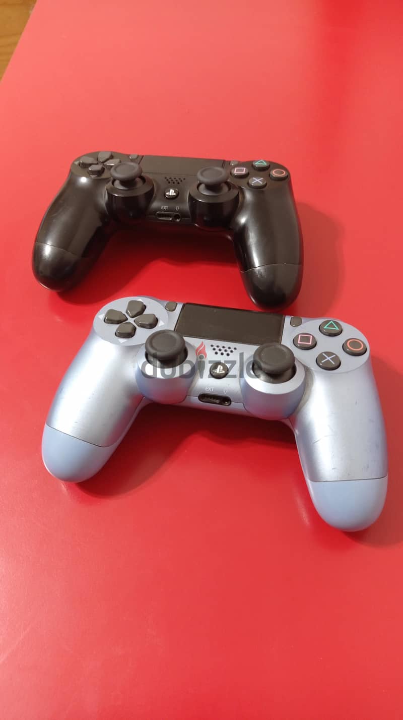 PlayStation 4 slim 8